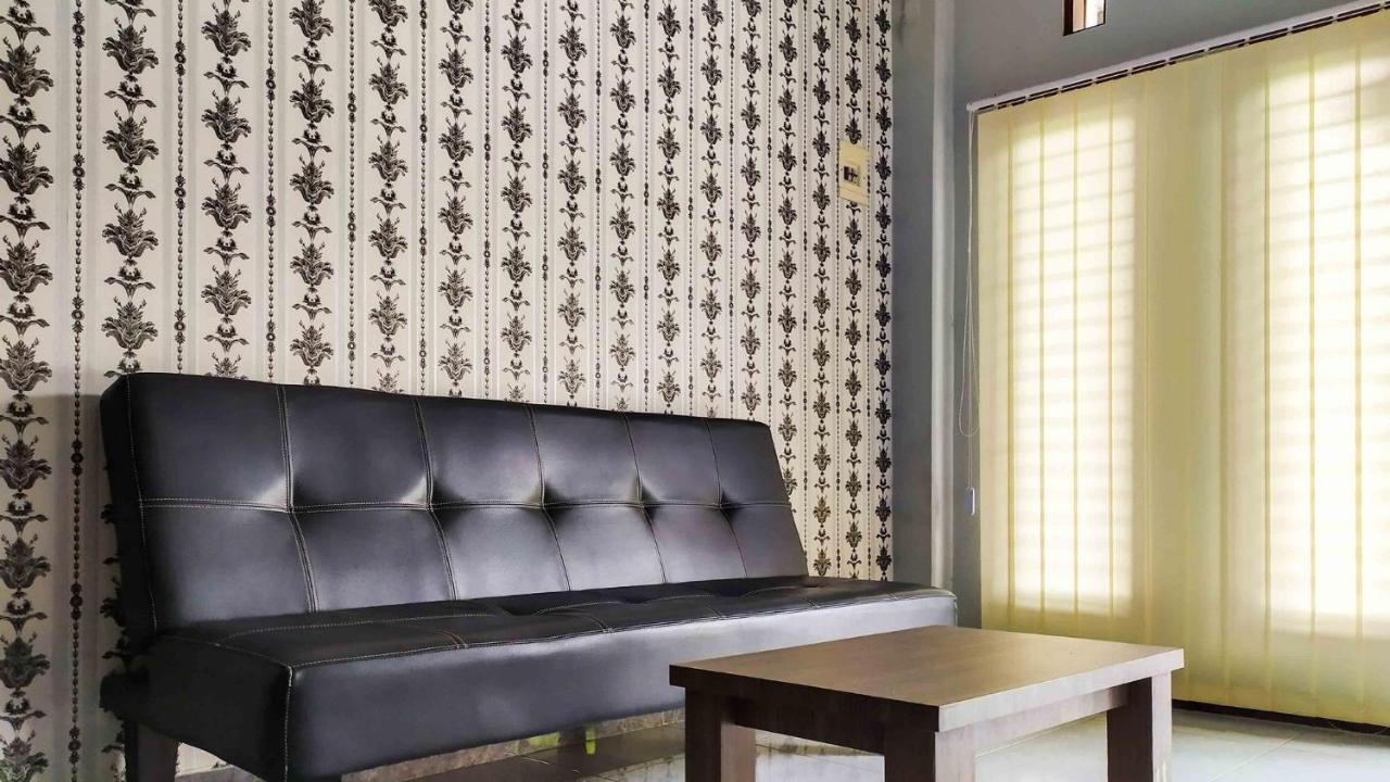 Hotel Omah Leren Mitra Reddoorz Near Gembiraloka Zoo Jogyakarta Zewnętrze zdjęcie