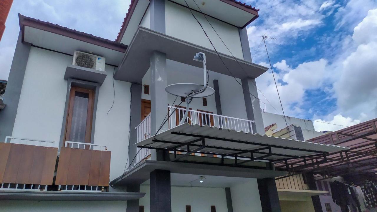 Hotel Omah Leren Mitra Reddoorz Near Gembiraloka Zoo Jogyakarta Zewnętrze zdjęcie